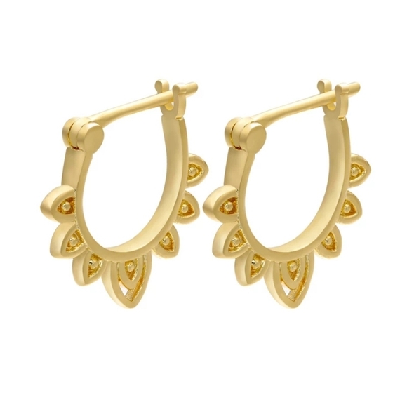 Boutique Jewelry - NEW 18k Gold Filled Huggie‎ Hoop Earrings